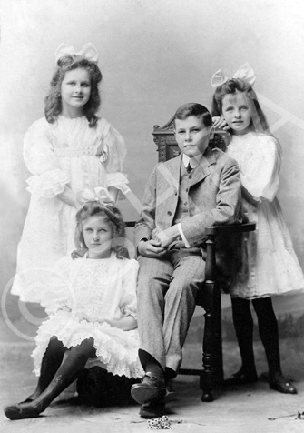 Siblings E. Sibell, Muriel J., D. Menzies Fraser and Mary Millicent (May) Fraser. Fraser-Watts Collection.