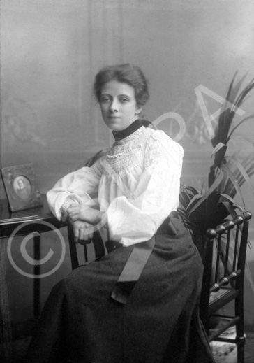 Isabella Munro c1903. She died c1920 aged 41 or 42. Submitted by her granddaughter Margaret MacDonald. (AP/H-0277b)