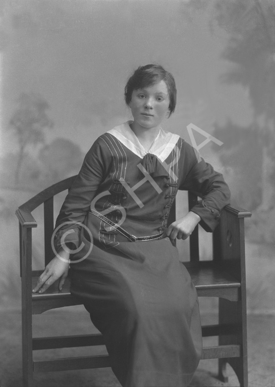 Miss Lowbridge, Drumnadrochit c.1923 (Damaged plate). Uncertain of identity. Lowbridge is the name o.....