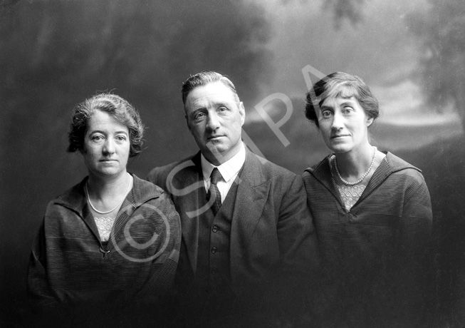 Frank Chalmers with two of his sisters,  Cecelia and Agnes, Redhill, Surrey. Francis James Chalmers .....