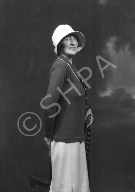 Mrs Reid, Seacraif, Nairn November 1927.    .....