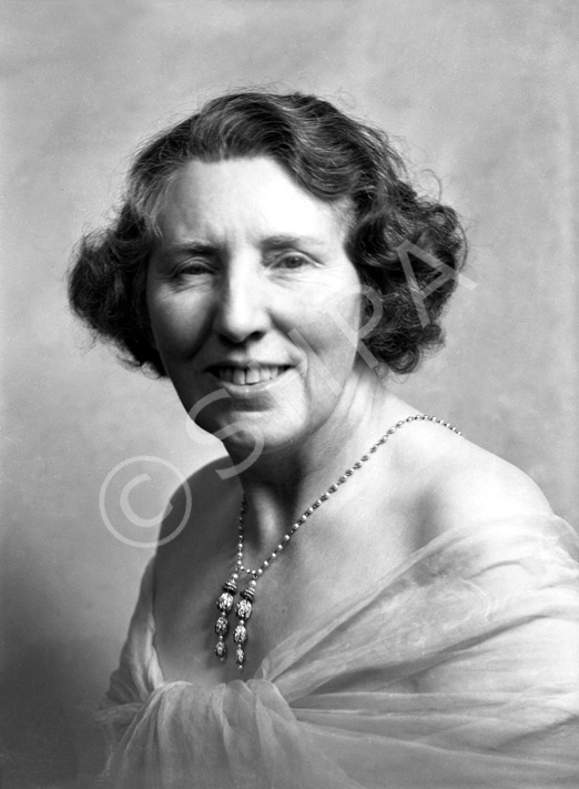 Mrs McGrigor-Phillips a.k.a Dorothy Una Ratcliffe (1887-1967). Yorkshire Poet. Born in Brighton of a.....