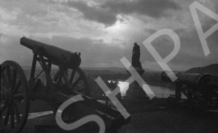 Artillery guns and Flora Macdonald statue overlooking the River Ness from Castle Hill, Inverness. Fl.....